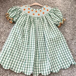 Sage Green Check w/ smocked pumpkin collar & scalloped hem size 3t